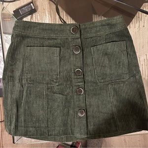 Green courdaury button up mini skirt